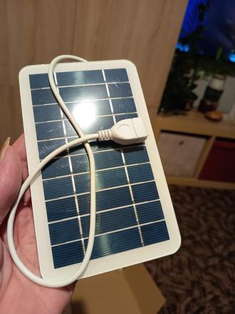 Solárna nabijačka na mobil,