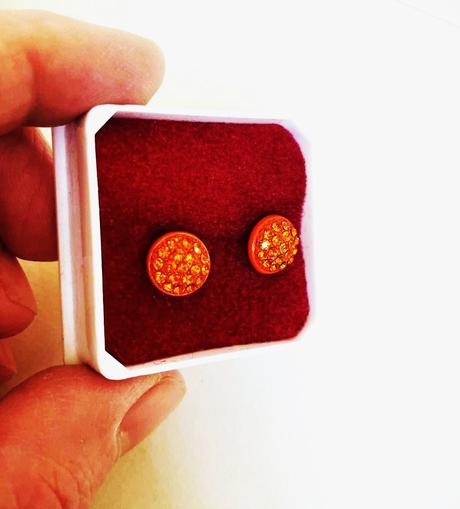 Štrasové napichovačky, 