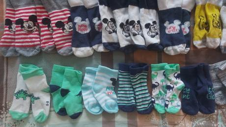 51 párov ponožiek veľ. 15-18, 18