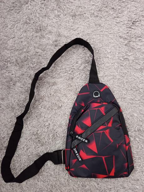 Červeno čierna cross body taška, 
