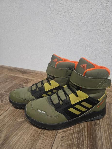 Zimne topanky adidas, adidas,39