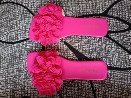 Ružové šľapky, 38