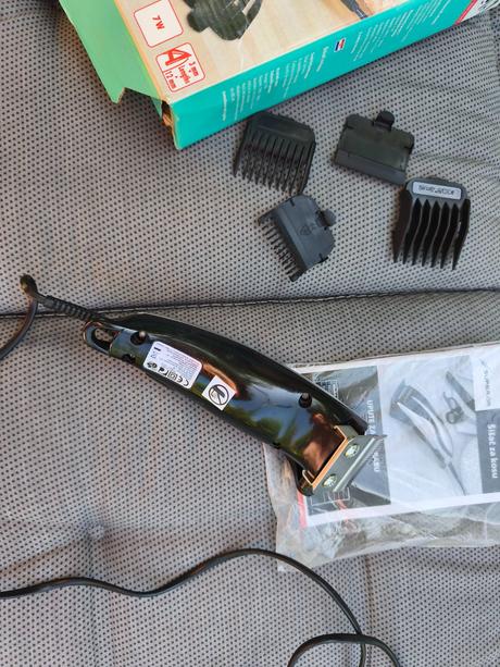 Strihač vlasov a fúzov, 