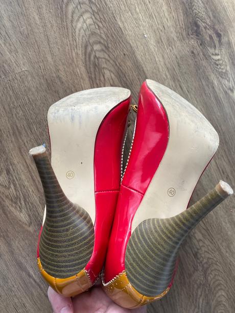 Lakované lodičky, 40