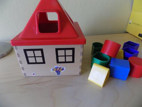 Drevený domček na triedenie, 