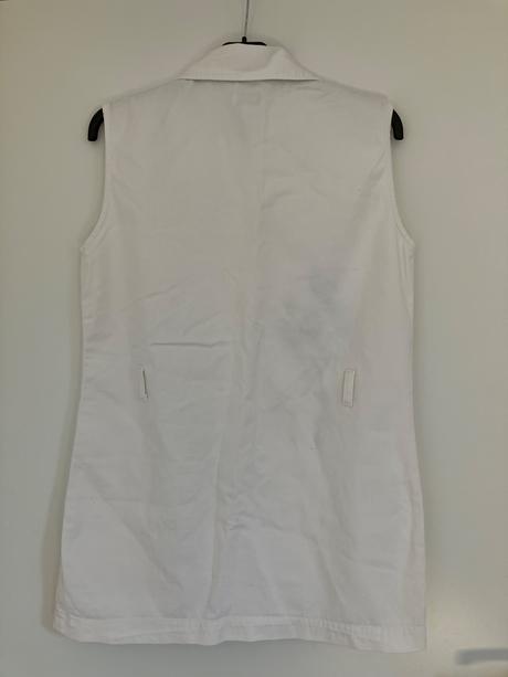 Vyšívané šaty, m