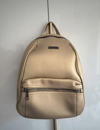 Nádherný zlatý ruksak lara bags, lara bags