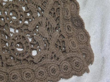 Damsky pekny azurovy pulover, 36