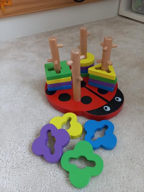 Vkladacka lienka, rozne tvary, farby,.., 