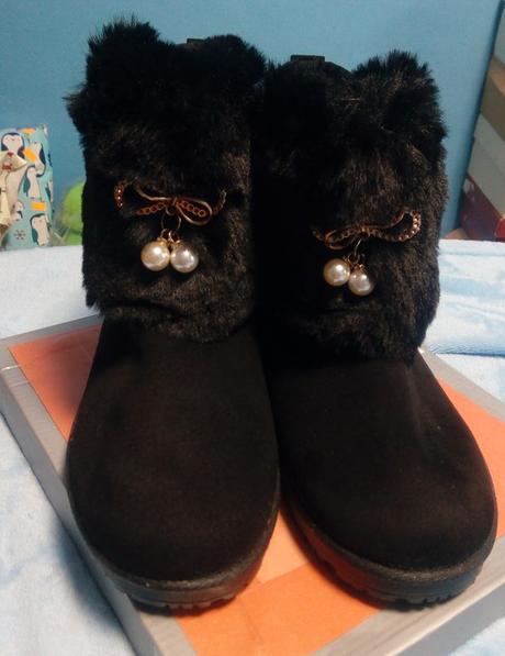 Čierne čižmičky, 37