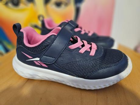 Tenisky, reebok,32