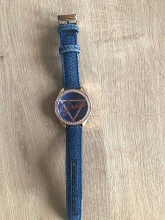 Hodinky guess, guess