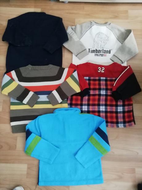 Balik oblecenia (nohavice, pulovre, tricka), 104–116