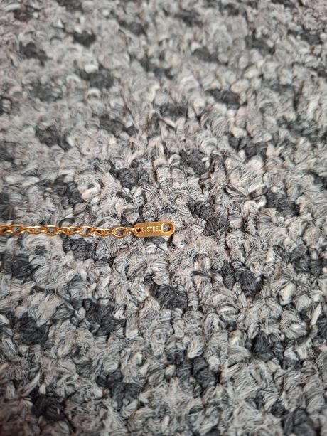 Dámsky náramok s kvetmi, 