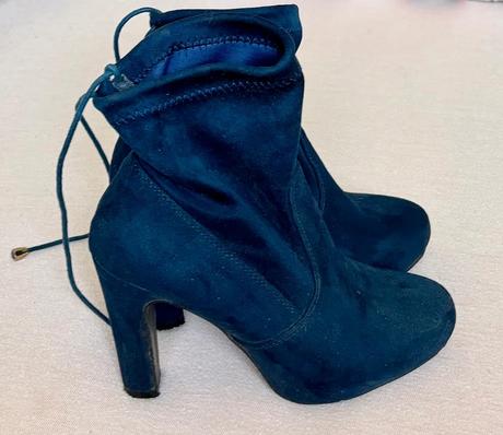 Čižmy na opätku, 36