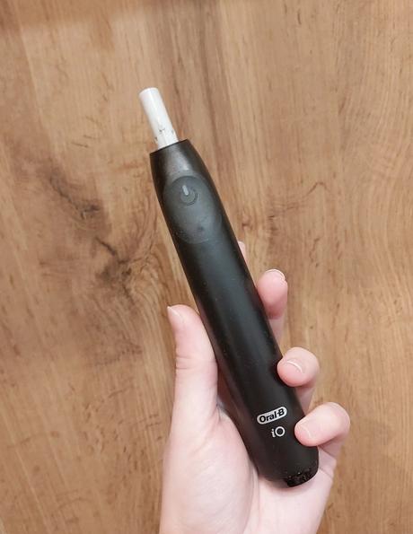 Elektrická zubná kefka oral-b io series 2,