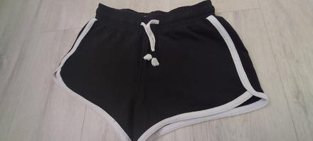 Kraťase, reserved,146