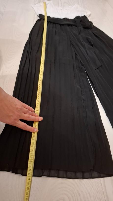 Čierno biely overal, l