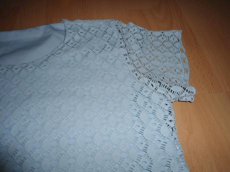 Bledomodre tricko, l