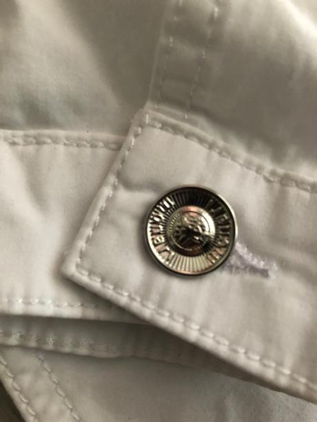 Biela bunda monari, m