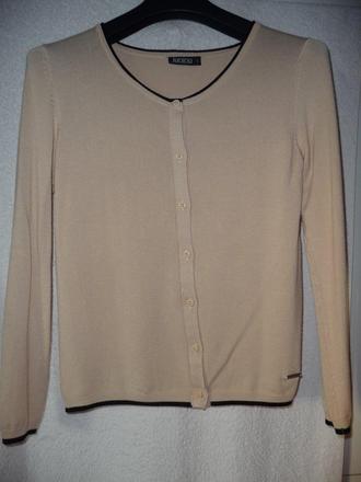 Príjemný svetrík takmer nenosený, kik,s