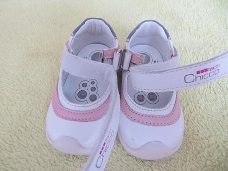 Bielo-ružové sandále s uzavretou špičkou, chicco,18