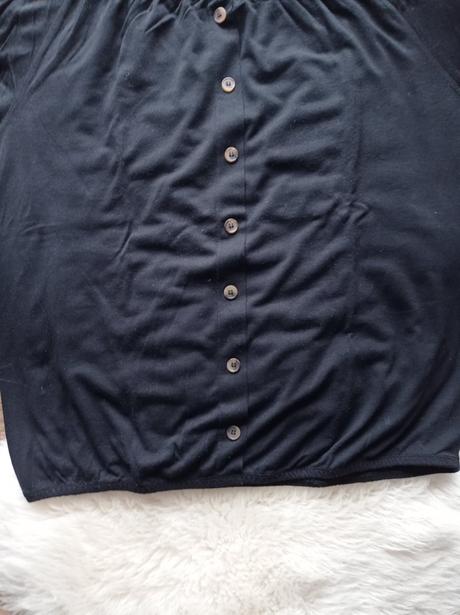 Krásne cierne tricko takko s bez poškodenia, takko,s