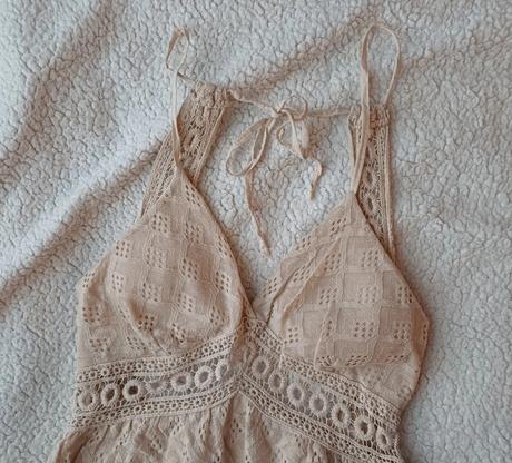 Nádherné dlhé letné šaty s odhaleným chrbtom, 