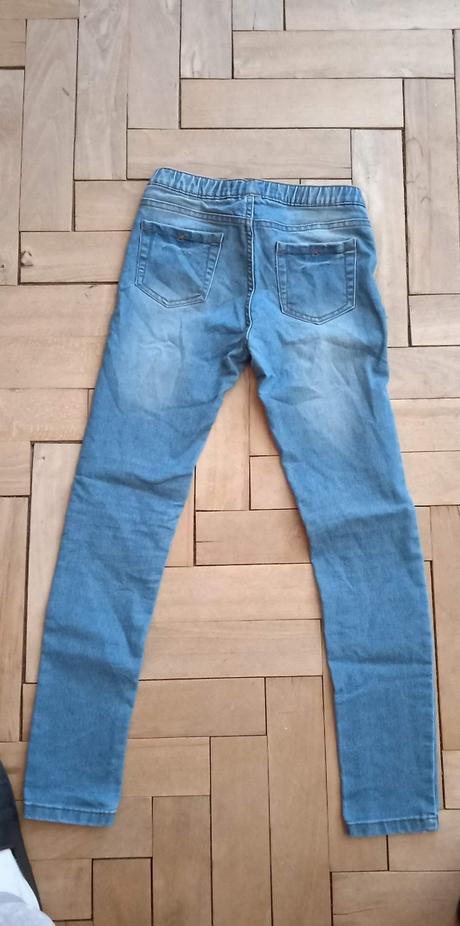 Balík pre dievča, 140-146, 140–152