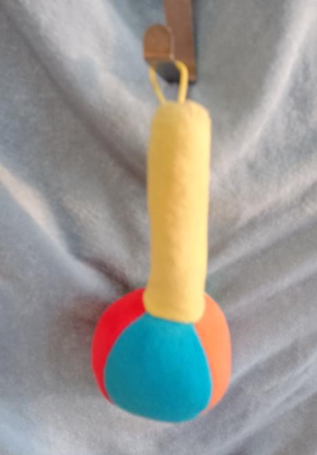 Zavesovacie plyšové lízatko, hrkálka, 20 cm,