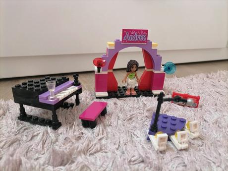 Lego friends andrea je speváčka,