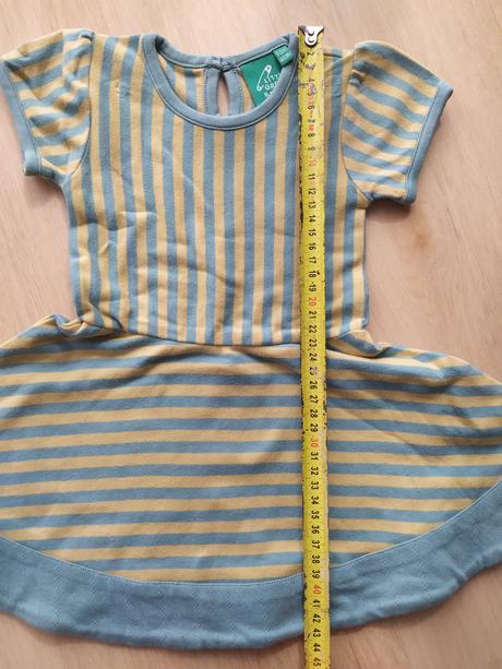 Pásikavé šaty, 80