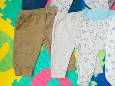 9 ks teplákov veľ. 74, 74