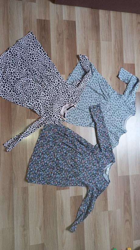 Dievčenské šaty, 122