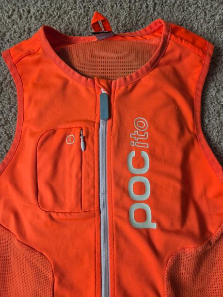 Chránič chrbtice poc, m