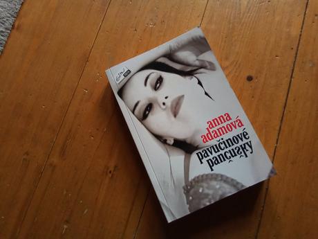 Knihy intimita, proti všetkým pravidlám ..., 