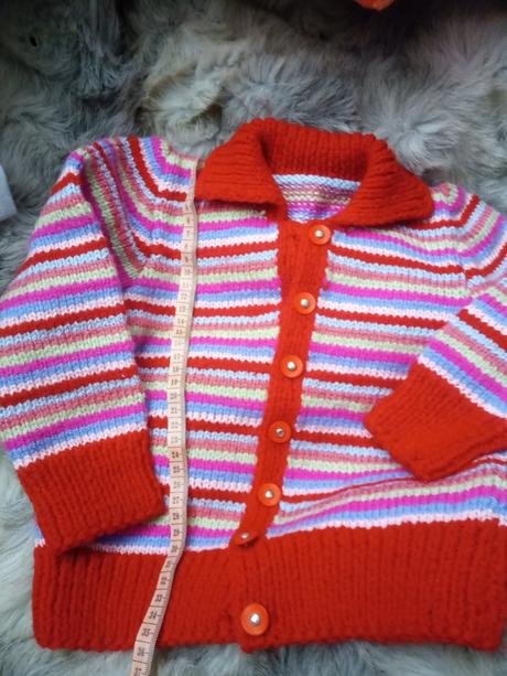 Svetrík pletený, 104