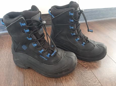 Snehule columbia  s postou., columbia,34