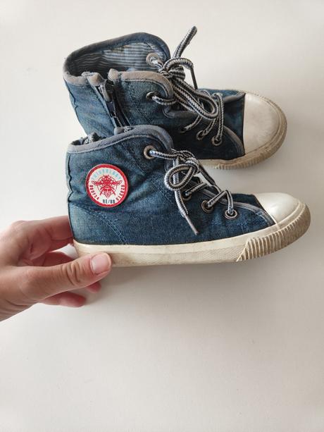 Tenisky, reserved,27