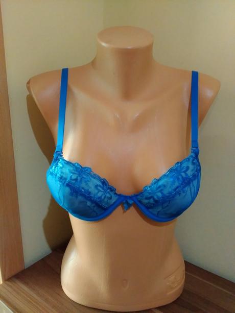 Modra podprsenka s, 70b