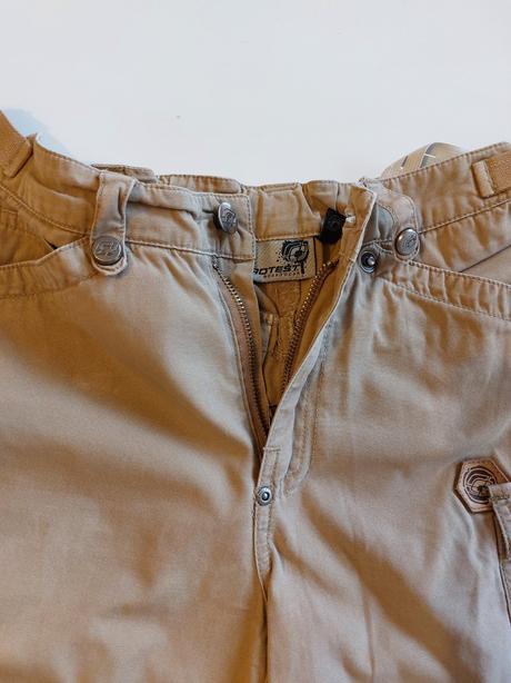 Nohavice kratasy protest 140, 140