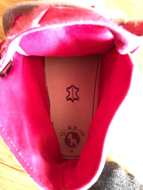 Dievčenské plátenky, 29