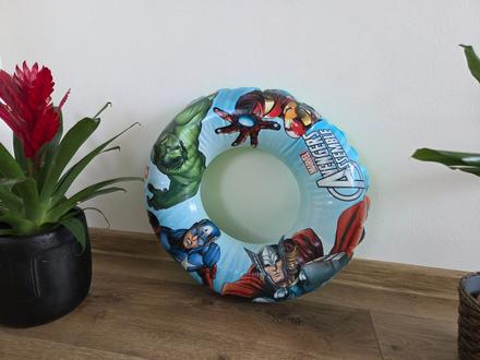 Nafukovacie koleso avengers,