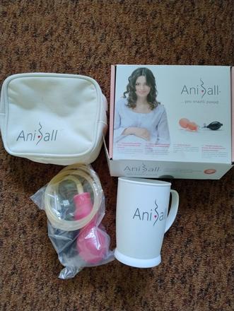 Aniball s pohárikom, 