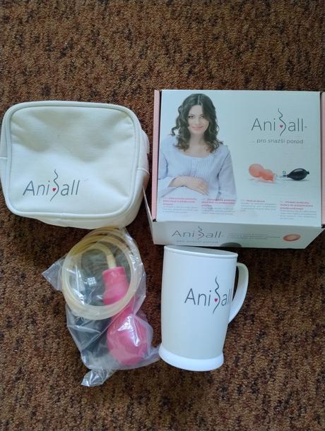 Aniball s pohárikom, 