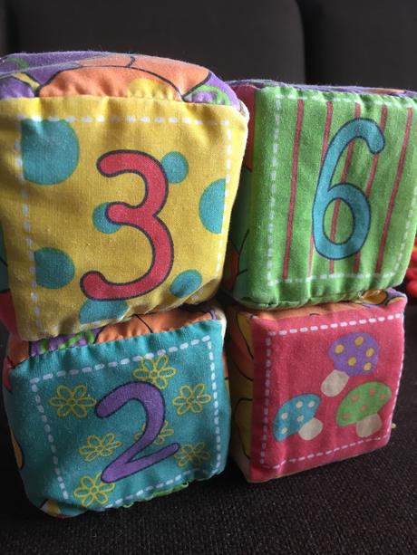 Prvé hračky fisher price hryzatka aj na zavesenie,