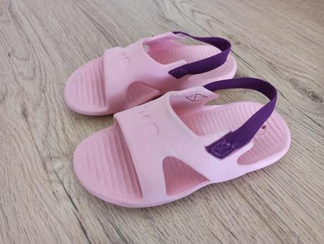 Ružové gumené sandále veľ. 25/26, 25
