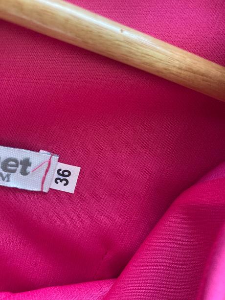 Krásne spoločenské šaty, s