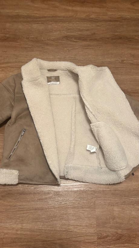 Kozusok, reserved,152