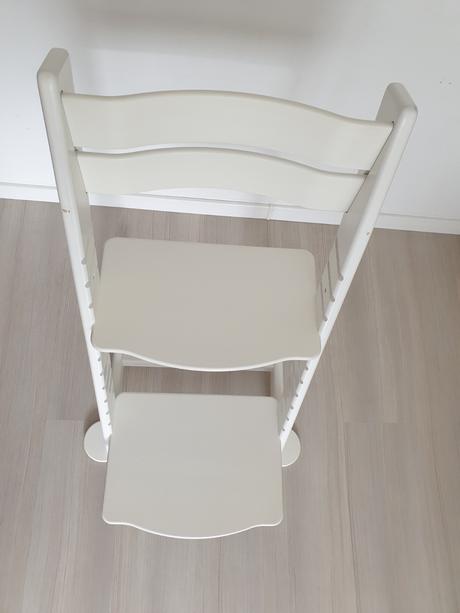 Rastúca stolička jitro,